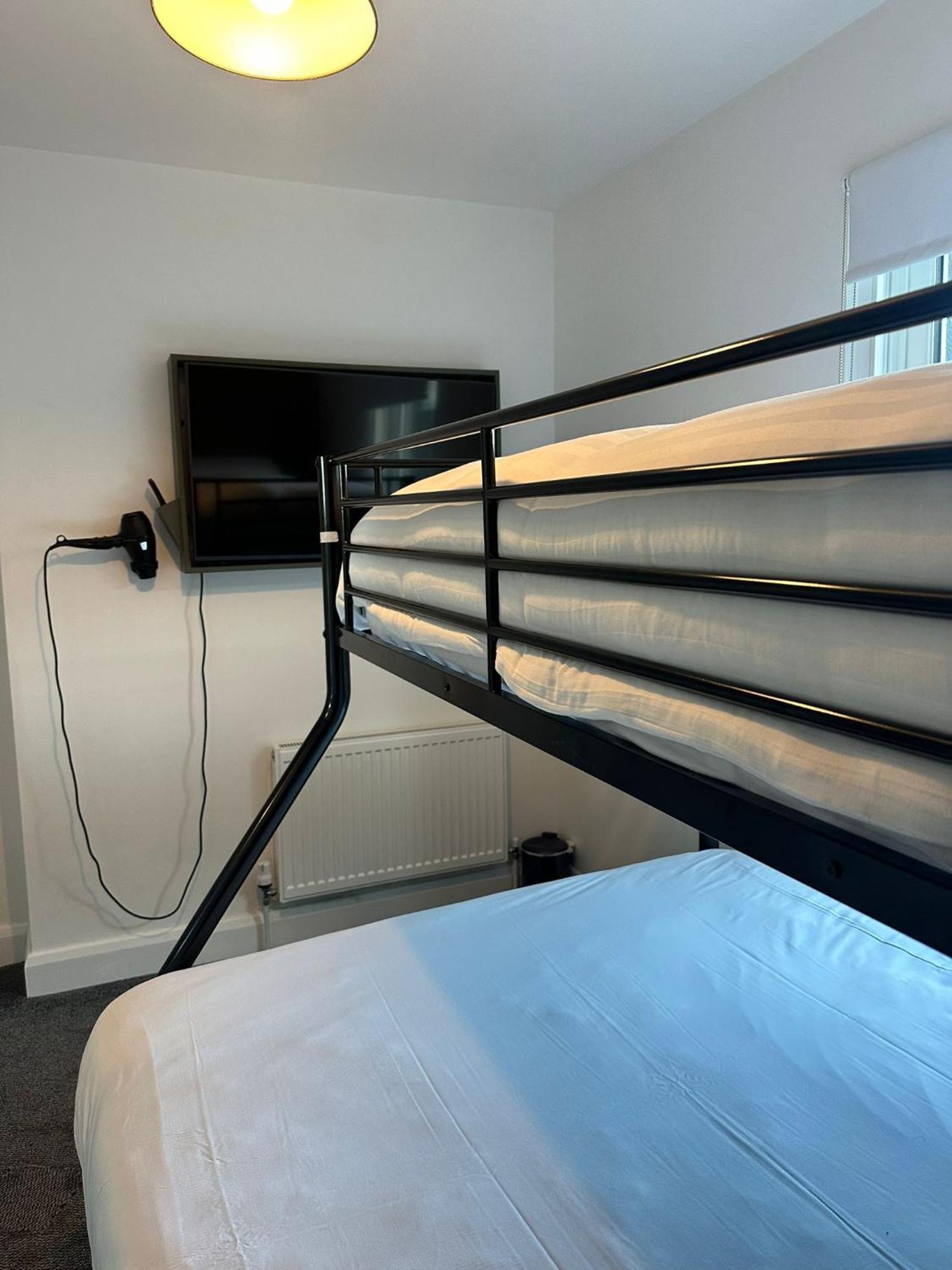 Mary Mullen'S Rooms Eyre Square. Galway Exterior photo